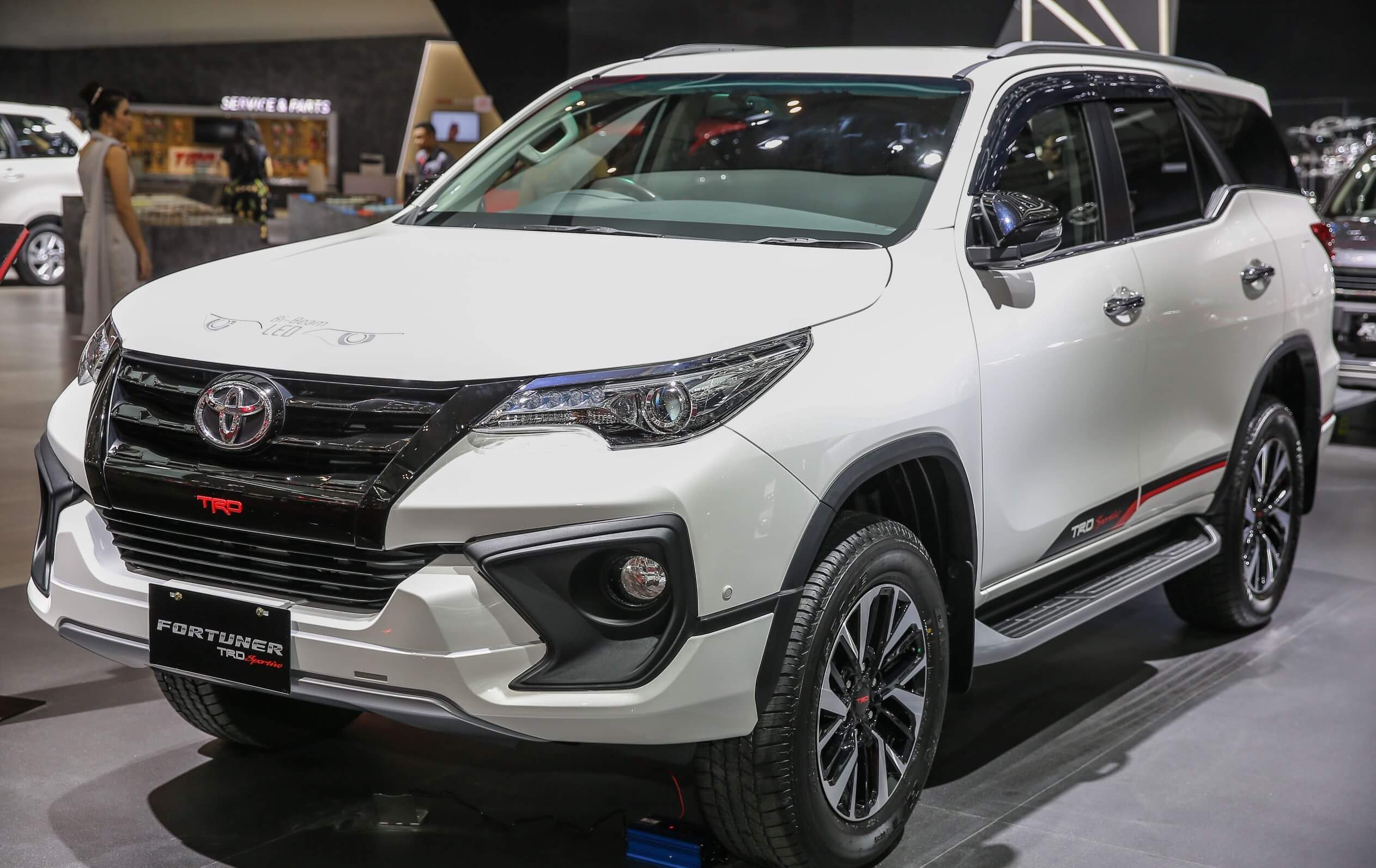  Modifikasi  Mobil  Toyota Fortuner  Baru 2021  Bowomodif