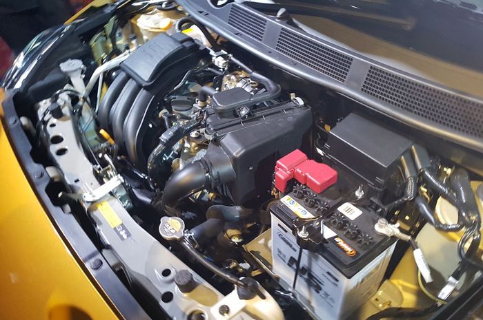 Gambar bagian mesin mobil Datsun Go Cross CVT 2018