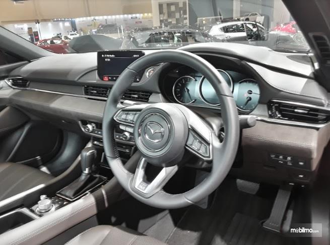 Dashboard Mazda6 Estate 2018 Dengan Material Premium