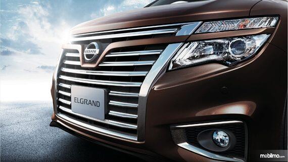 Nissan Elgrand 2018 Memiliki Grill Besar dan Bertingkat