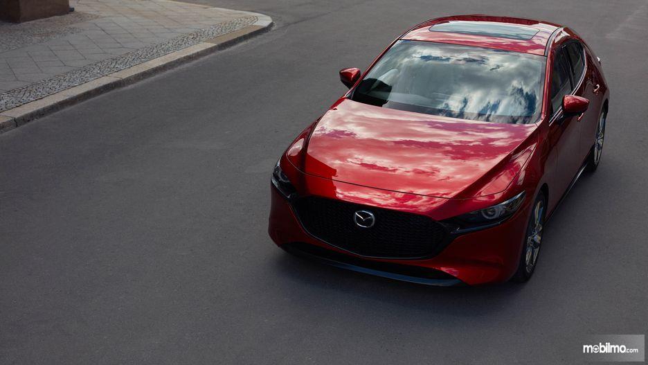 Gambar tampilan depan Mazda 3 2019