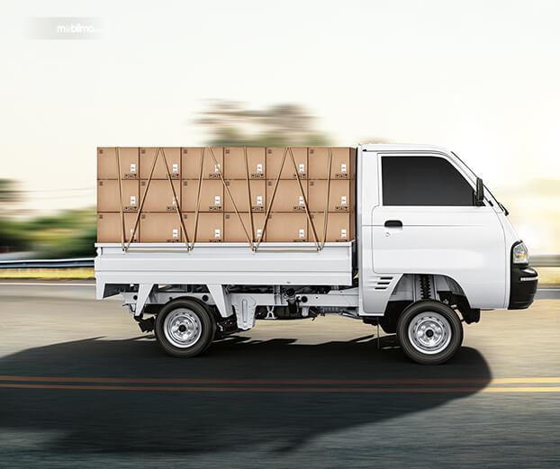 Suzuki Super Carry Pick Up Diesel 2019 Sedang Membawa Barang