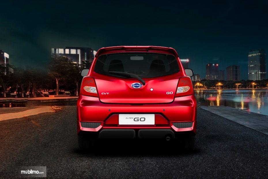 Foto All New Datsun GO CVT 2019 berwarna merah tampak belakang