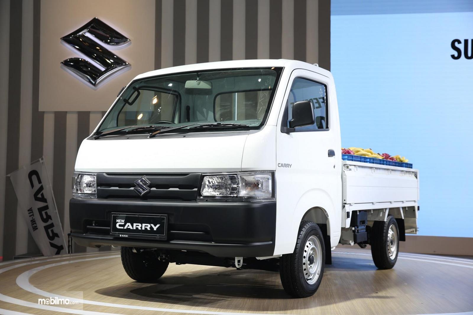 Foto Suzuki New Carry Pick Up 2019 saat diluncurkan di IIMS 2019