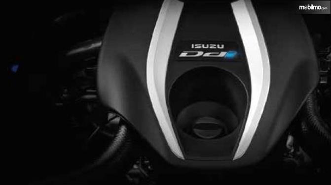 Gambar ini menunjukkan mesin pada mobil Isuzu D-Max 2019