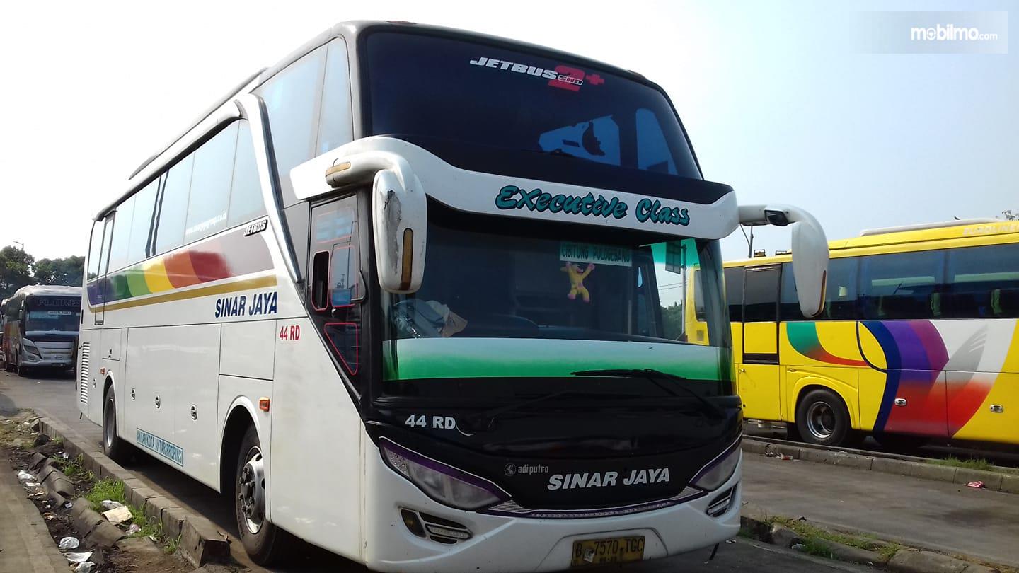 bus sinar jaya