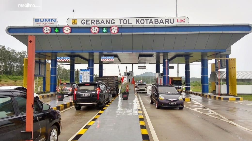 Foto suasana di gerbang Tol Kotabaru Lampung