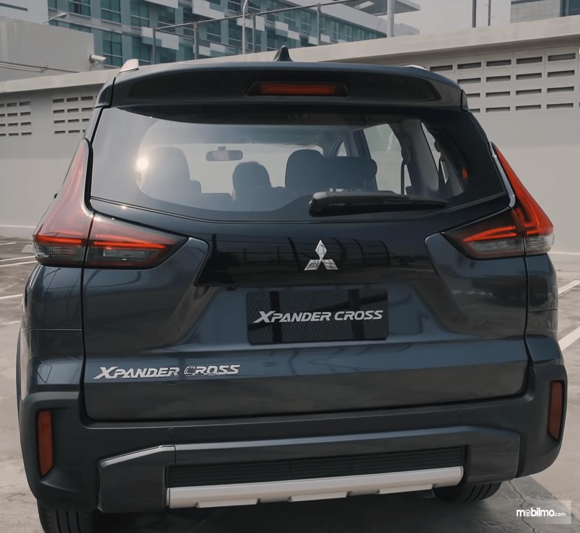 Gambar ini menunjukkan bagian belakang mobil Mitsubishi Xpander Cross 2019