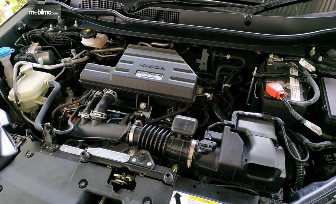 Gambar ini menunjukkan mesin mobil All New Honda CR-V 1.5L Turbo 2019