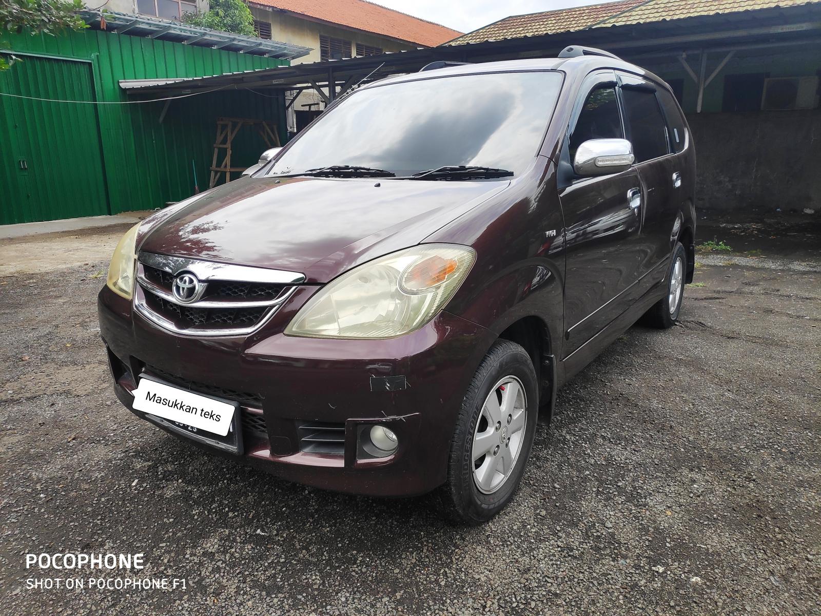 Toyota Avanza 2010 DKI: Kendaraan Andalan Keluarga, Reliabilitas dan Tantangannya