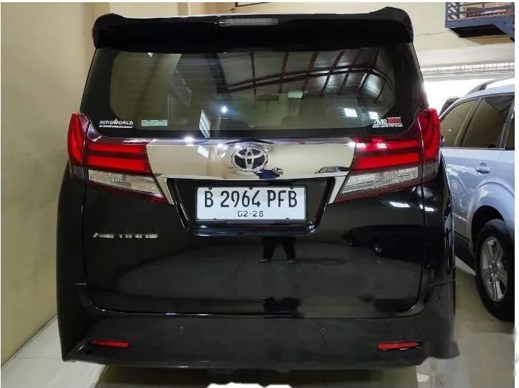 Toyota Alphard 2017: Harga, Spesifikasi, dan Pertimbangan Pembelian