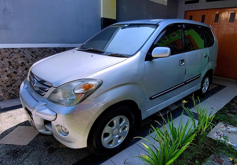 Legenda Jalanan: Mengenal Lebih Dekat Toyota Avanza 2000-an