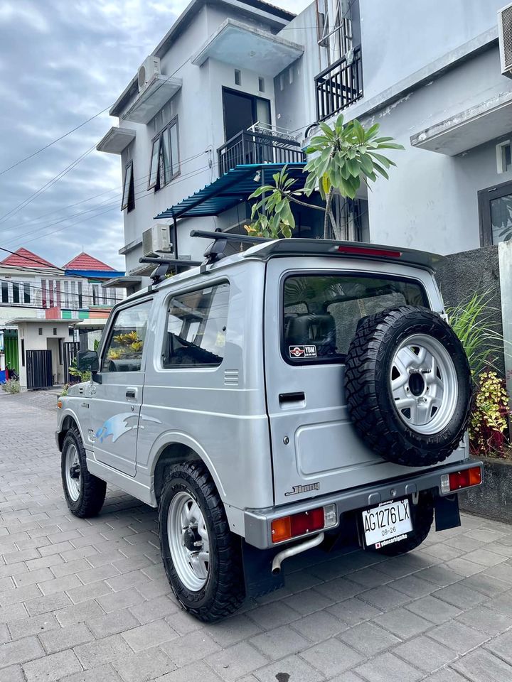 2001 Suzuki Jimny SJ410 di Jawa Timur ID482518
