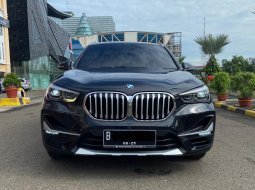2020 BMW X1 sDrive18i xLine Hitam - Jual mobil bekas di DKI Jakarta