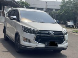 2017 Toyota Venturer Putih - Jual mobil bekas di DKI Jakarta