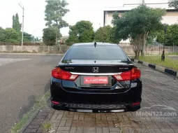 2018 Toyota Camry V Sedan