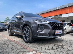 2018 Hyundai Santa Fe 2.2L CRDi XG Abu-abu - Jual mobil bekas di Banten