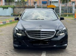 2016 Mercedes-Benz E-Class E 200 Hitam - Jual mobil bekas di DKI Jakarta