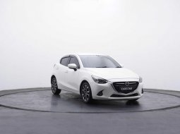 2015 Mazda 2 R Putih - Jual mobil bekas di Banten