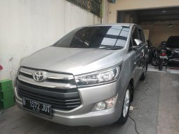 2017 Toyota Kijang Innova V A/T Gasoline Silver - Jual mobil bekas di Banten