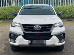2019 Toyota Fortuner TRD Putih - Jual mobil bekas di DKI Jakarta