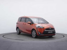 2016 Toyota Sienta V CVT Orange - Jual mobil bekas di Banten