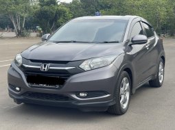 2017 Honda HR-V E CVT Abu-abu - Jual mobil bekas di DKI Jakarta