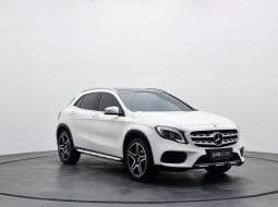 2018 Mercedes-Benz GLA 200 Gasoline Putih - Jual mobil bekas di DKI Jakarta