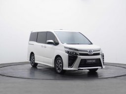 2017 Toyota Voxy 2.0 A/T Putih - Jual mobil bekas di DKI Jakarta