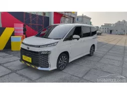 2022 Toyota Voxy Wagon