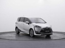 2018 Toyota Sienta Q CVT Brightsilver - Jual mobil bekas di Banten
