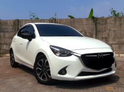 2015 Mazda 2 R Putih - Jual mobil bekas di DKI Jakarta