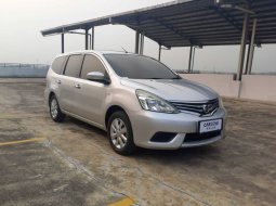 2015 Nissan Grand Livina SV Brightsilver - Jual mobil bekas di Banten