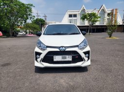 2022 Toyota Agya New 1.2 GR Sport A/T Putih - Jual mobil bekas di Jawa Timur