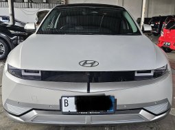 2022 Hyundai Ioniq Signature Silver - Jual mobil bekas di DKI Jakarta