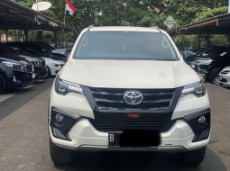 2019 Toyota Fortuner 2.4 TRD AT Putih - Jual mobil bekas di DKI Jakarta