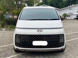 2022 Hyundai Staria Signature 9 Putih - Jual mobil bekas di DKI Jakarta