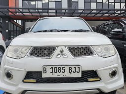 2013 Mitsubishi Pajero Sport Dakar 2.4 Automatic Putih - Jual mobil bekas di Jawa Barat