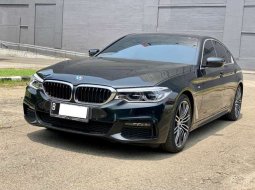 2020 BMW 5 Series 530i Hitam - Jual mobil bekas di DKI Jakarta