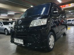 2018 Daihatsu Luxio 1.5 D M/T Hitam - Jual mobil bekas di DKI Jakarta