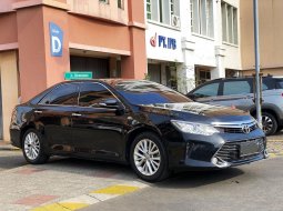 2017 Toyota Camry 2.5 V Hitam - Jual mobil bekas di DKI Jakarta