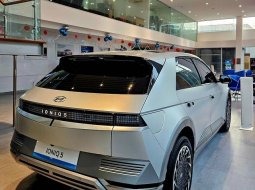 2023 Hyundai Ioniq Signature Silver - Jual mobil bekas di Banten