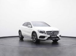 2018 Mercedes-Benz GLA 200 AMG Line Putih - Jual mobil bekas di DKI Jakarta