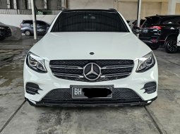2019 Mercedes-Benz GLC 200 Putih - Jual mobil bekas di Jawa Barat
