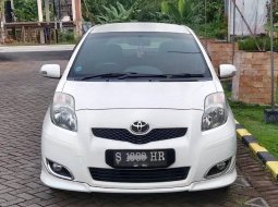 2011 Toyota Yaris TRD Sportivo Putih - Jual mobil bekas di Jawa Timur