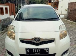 2010 Toyota Yaris E Putih - Jual mobil bekas di Jawa Tengah