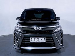 2017 Toyota Voxy 2.0 A/T Hitam - Jual mobil bekas di DKI Jakarta