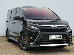 2018 Toyota Voxy 2.0 A/T Hitam - Jual mobil bekas di Banten