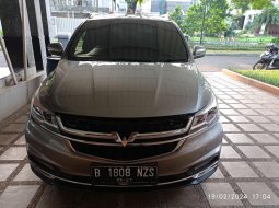 2022 Wuling Cortez 1.5L T LUX + CVT 3 Abu-abu - Jual mobil bekas di Banten