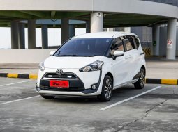 2018 Toyota Sienta V CVT Putih - Jual mobil bekas di DKI Jakarta